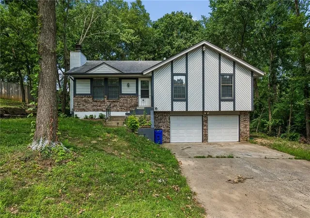 2nd image of 6708 N Broadway St, Kansas City, MO 64118 | MLS# 2634714