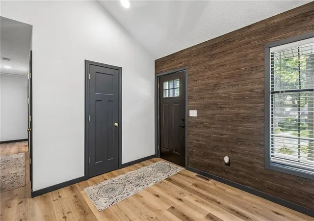 4th image of 6708 N Broadway St, Kansas City, MO 64118 | MLS# 2634714