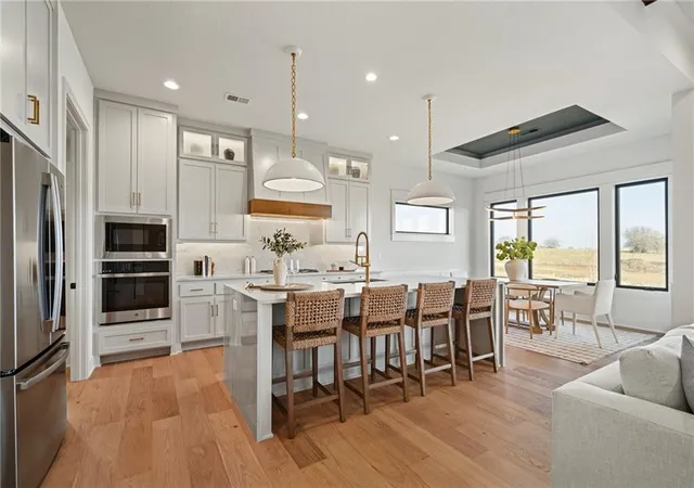 Photo 3 of Sale Pending at 11439 S Sunray Dr, Olathe, KS 66061 | MLS# 2634716 | Listing updated on 2026-08-01