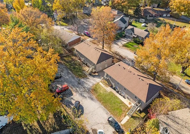Photo 3 of Multi family home for sale at 2825 & 2829 Tepee Ave, Independence, MO 64057 | MLS# 2634717 | Listing updated on 2026-08-23