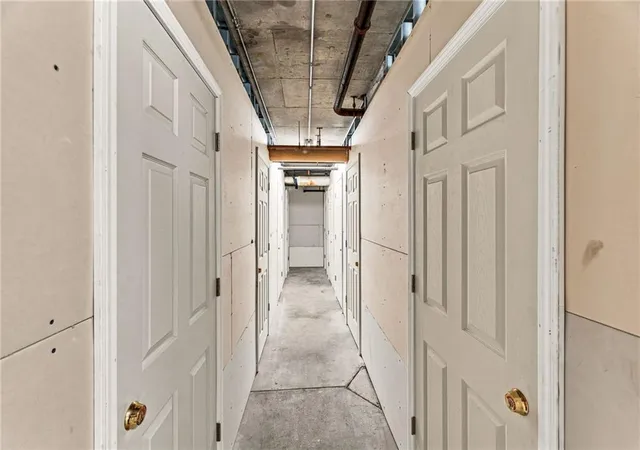 2nd image of 700 E 8Th St, Kansas City, MO 64106