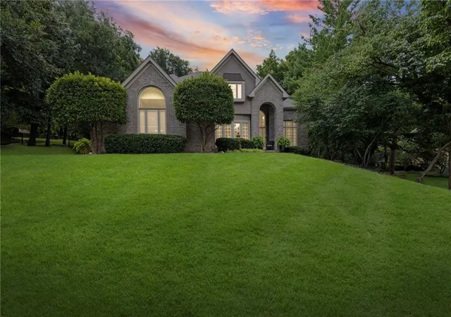 2nd image of 1567 Oakwood Ln, Liberty, MO 64068 | MLS# 2634727