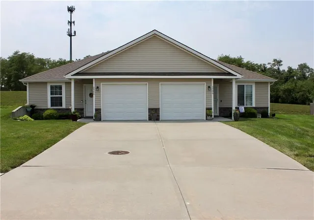 11th image of 3504 Nw 93rd St, Kansas City, MO 64154 | MLS# 2634737