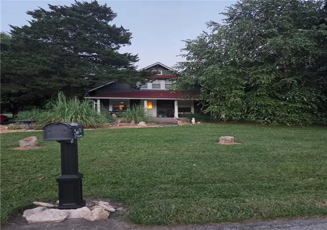 image of 721 N Broadway St, La Cygne, KS 66040 | MLS# 2634739