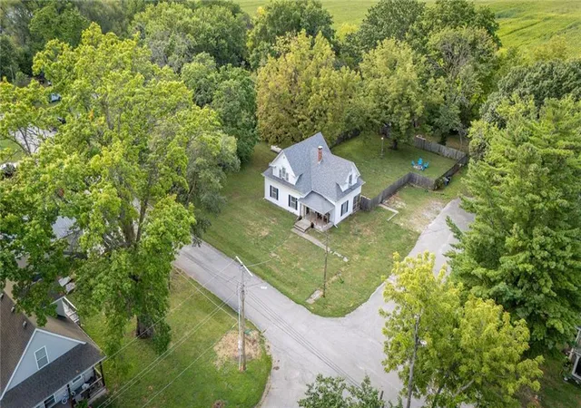 2nd image of 100 W Hortense St, Orrick, MO 64077 | MLS# 2634740