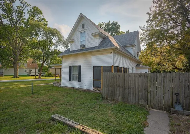 32nd image of 100 W Hortense St, Orrick, MO 64077 | MLS# 2634740