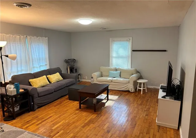 3rd image of 206 S 5Th St, Louisburg, KS 66053 | MLS# 2634743