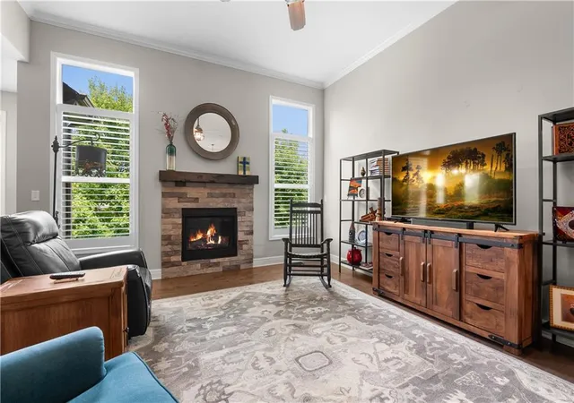 Photo 2 of Sale Pending at 701 Sw Elizabeth St, Blue Springs, MO 64015 | MLS# 2634751 | Listing updated on 2026-08-10