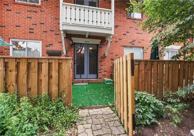 3rd image of 9573 Outlook Dr, Overland Park, KS 66207 | MLS# 2634757