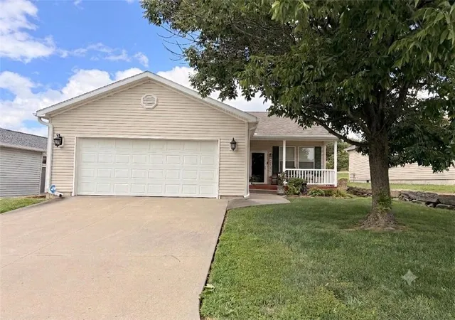 1st image of 12218 N Pomona Ave, Kansas City, MO 64163 | MLS# 2634760