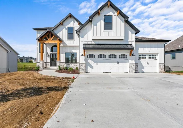 Photo 1 of Sale Pending at 8701` N Farley Ave, Kansas City, MO 64157 | MLS# 2634762 | Listing updated on 2026-08-02