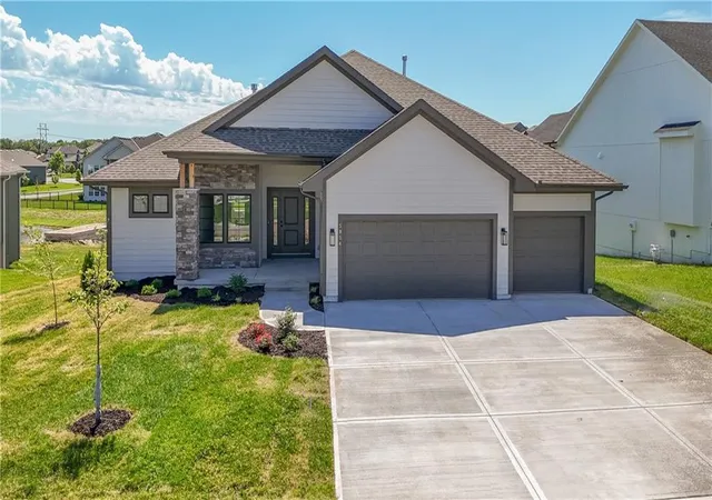 1st image of W 60Th Ter, Shawnee, KS 66226 | MLS# 2634769