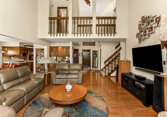 Photo 3 of Sale Pending at 3001 W 121st Terrace, Leawood, KS 66209 | MLS# 2634772 | Listing updated on 2026-08-12