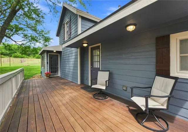 2nd image of 30405 Oak Grv Rd, Paola, KS 66071 | MLS# 2634774