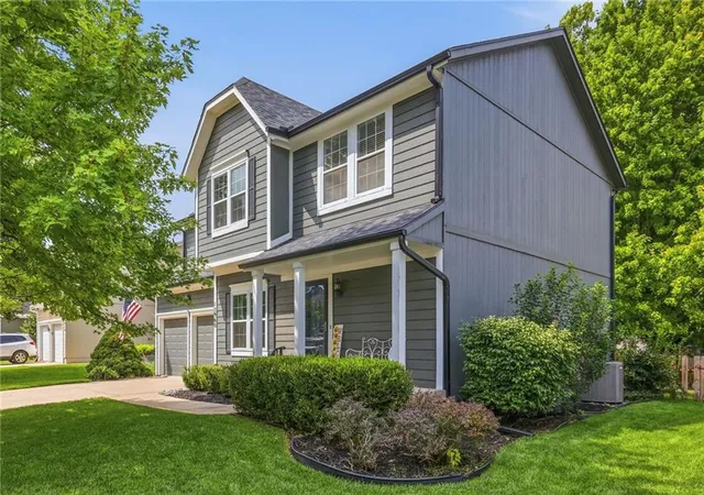 2nd image of 12968 S Widmer St, Olathe, KS 66062 | MLS# 2634777