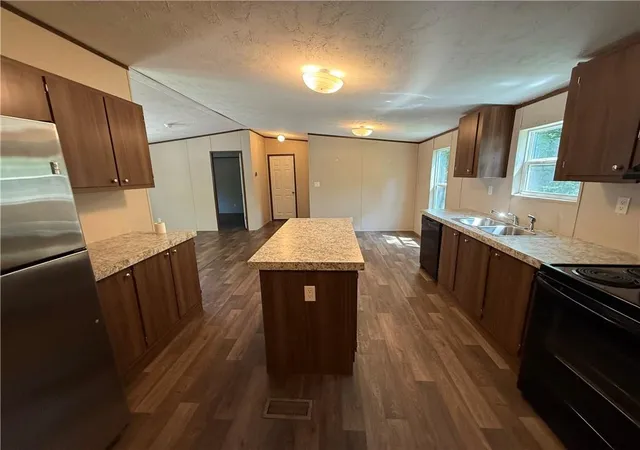 image of 14 Live Oak Ct, La Cygne, KS 66040 | MLS# 2634778
