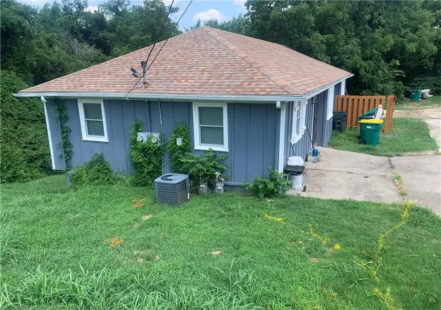 2nd image of 2440 S 53rd Ln, Kansas City, KS 66106 | MLS# 2634780