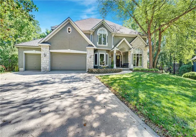 Photo 2 of Sale Pending at 3213 N 111th Street, Kansas City, KS 66109 | MLS# 2634782 | Listing updated on 2026-09-24