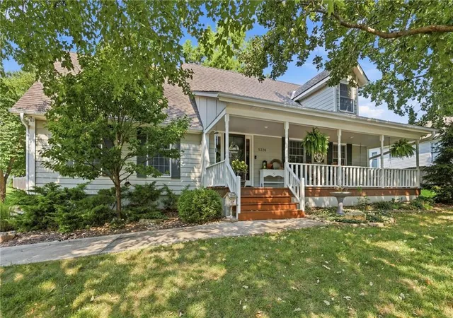 2nd image of 5326 Spring Ave, Kansas City, MO 64133 | MLS# 2634788