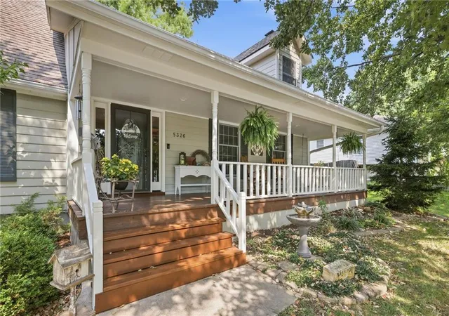 3rd image of 5326 Spring Ave, Kansas City, MO 64133 | MLS# 2634788