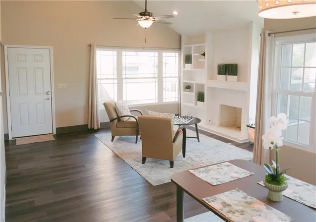 Photo 2 of Townhouse for sale at 725 N 75th Terrace, Kansas City, KS 66112 | MLS# 2634792 | Listing updated on 2026-09-29