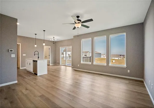 2nd image of 12604 S Parkwood Dr, Lees Summit, MO 64086 | MLS# 2634795