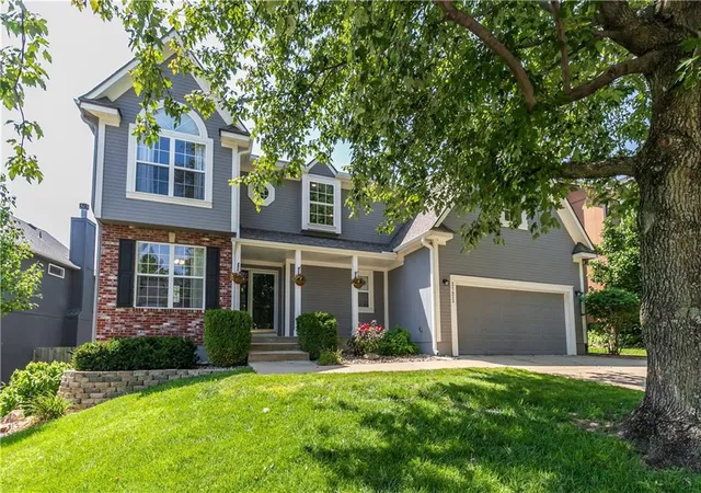 1st image of 21423 W 47th Ct, Shawnee, KS 66218 | MLS# 2634797