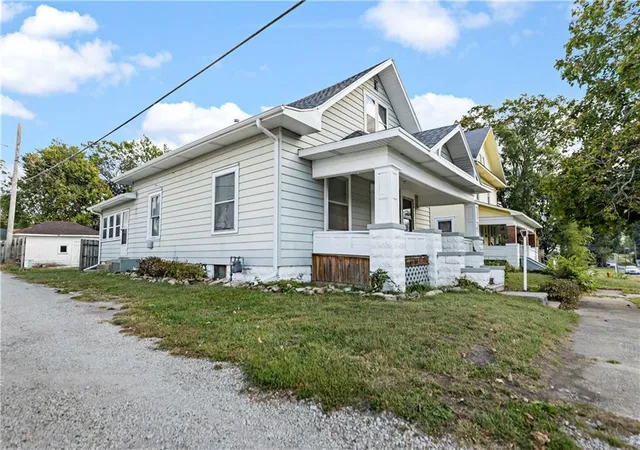 2nd image of 505 Calhoun St, Chillicothe, MO 64601 | MLS# 2634799