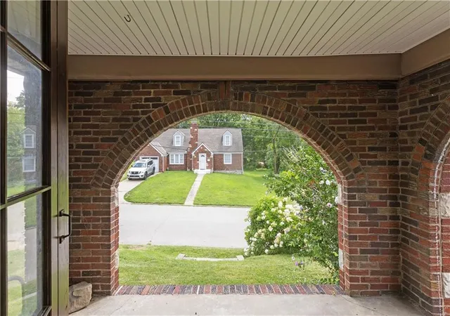 Photo 3 of Single family home for sale at 3200 Everett Ave, Kansas City, KS 66102 | MLS# 2634800 | Listing updated on 2026-09-22