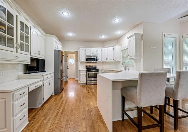 Photo 3 of Sale Pending at 8001 W 130th Street, Overland Park, KS 66213 | MLS# 2634801 | Listing updated on 2026-08-16