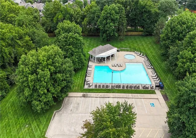 55th image of 8001 W 130th St, Overland Park, KS 66213 | MLS# 2634801