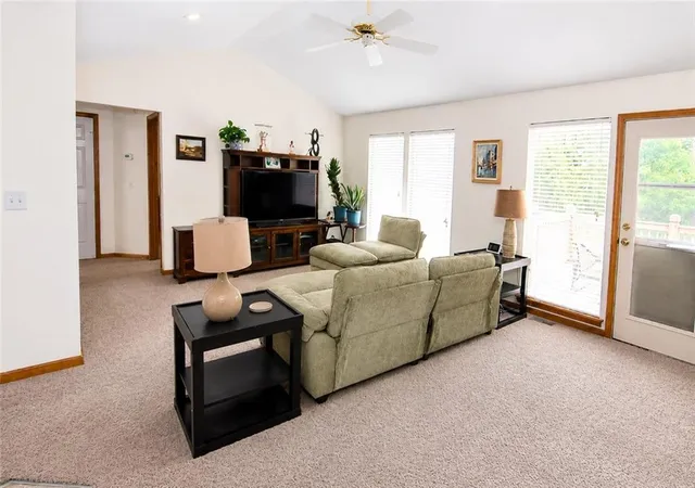 2nd image of 5133 Woodland Dr, Shawnee, KS 66218 | MLS# 2634807