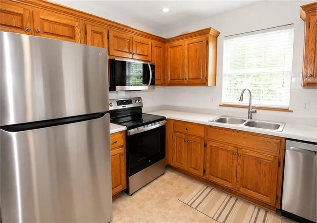 Photo 3 of House for sale at 5133 Woodland Dr, Shawnee, KS 66218 | MLS# 2634807 | Listing updated on 2026-08-27