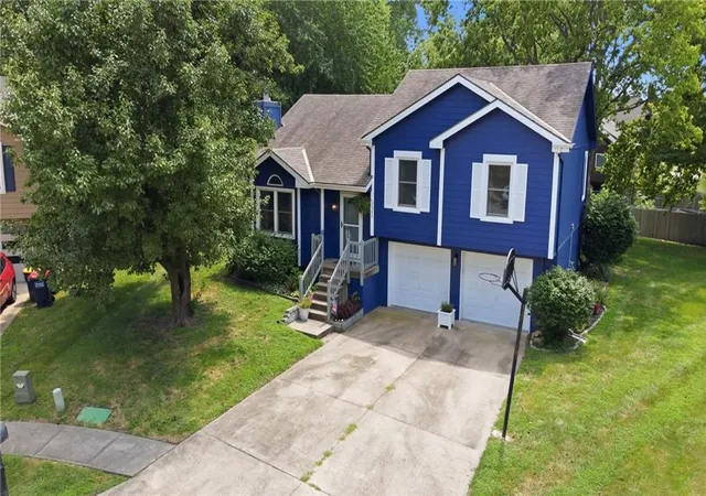 Photo 1 of Single family home for sale at 1507 Emerald Cir, Kearney, MO 64060 | MLS# 2634809 | Listing updated on 2026-08-30