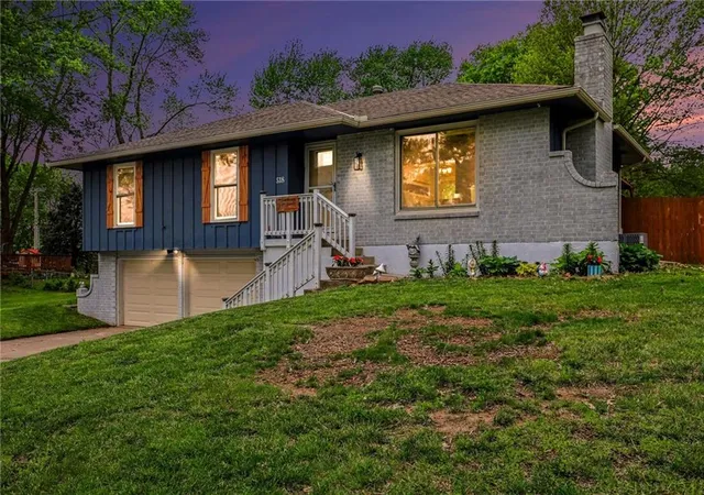 1st image of 518 S Franklin St, Raymore, MO 64083 | MLS# 2634815