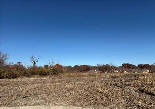 2nd image of 4537 Appleton Ave, Kansas City, MO 64133 | MLS# 2634823