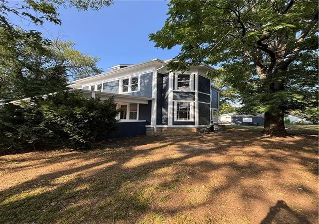 3rd image of 735 S Crawford St, Fort Scott, KS 66701 | MLS# 2634825