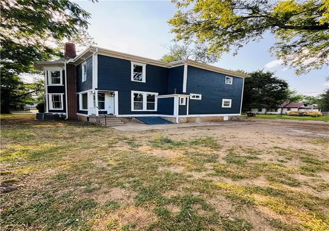 5th image of 735 S Crawford St, Fort Scott, KS 66701 | MLS# 2634825