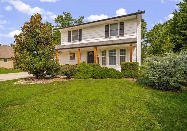 1st image of 2416 W Post Oak Rd, Olathe, KS 66061 | MLS# 2634833