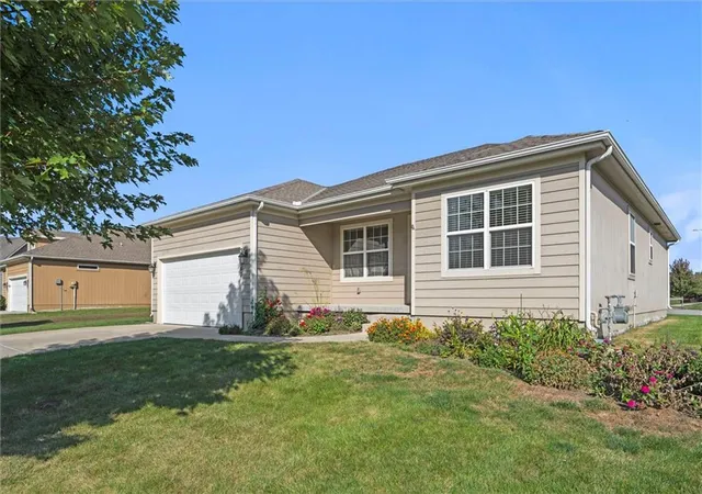 Photo 3 of Single family home for sale at 31940 W 172nd Street, Gardner, KS 66030 | MLS# 2634836 | Listing updated on 2026-09-04