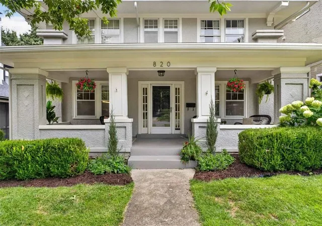Photo 2 of Sale Pending at 820 W 72nd Street, Kansas City, MO 64114 | MLS# 2634837 | Listing updated on 2026-08-23
