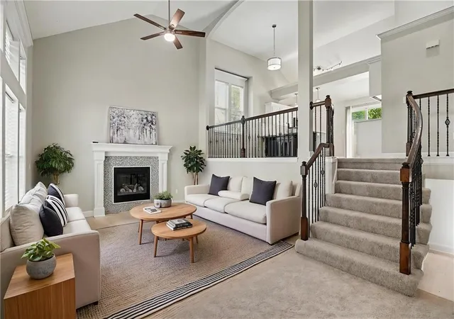 Photo 3 of Sale Pending at 1221 Sw Nagona Ln, Lees Summit, MO 64082 | MLS# 2634851 | Listing updated on 2026-09-04