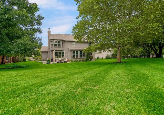 2nd image of 8409 W 154th St, Overland Park, KS 66223 | MLS# 2634855
