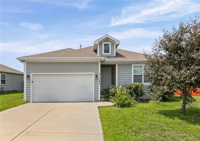 1st image of 31780 W 172Nd St, Gardner, KS 66030 | MLS# 2634869