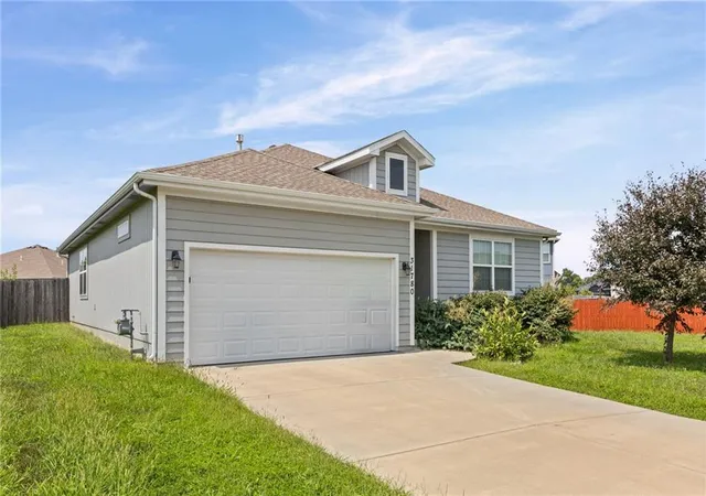3rd image of 31780 W 172Nd St, Gardner, KS 66030 | MLS# 2634869