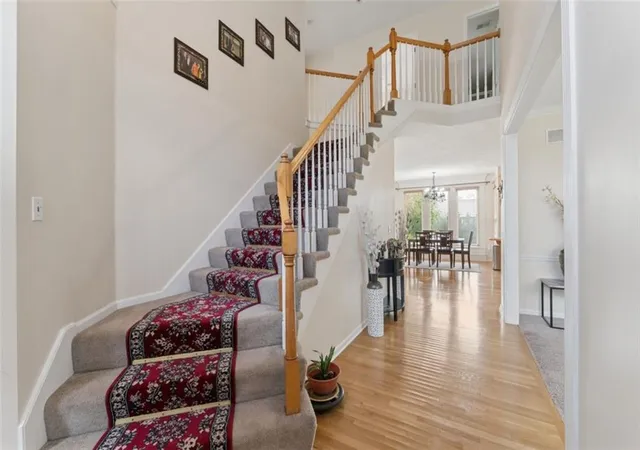 image of 7233 Cottonwood Dr, Shawnee, KS 66216 | MLS# 2634872