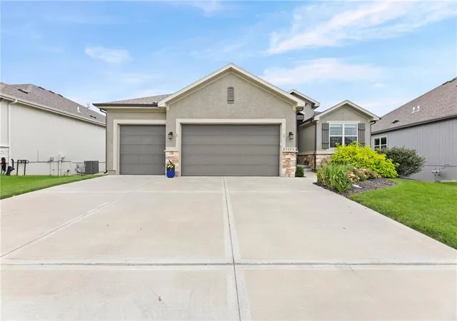 1st image of 25420 W 146th St, Olathe, KS 66061 | MLS# 2634878