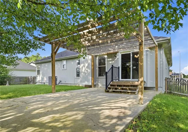 38th image of 502 Birch St, Peculiar, MO 64078 | MLS# 2634879