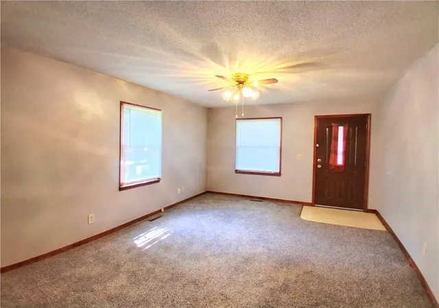 Photo 4 of Single family home for sale at 1017 E 14th Street, Pittsburg, KS 66762 | MLS# 2634890 | Listing updated on 2026-08-04