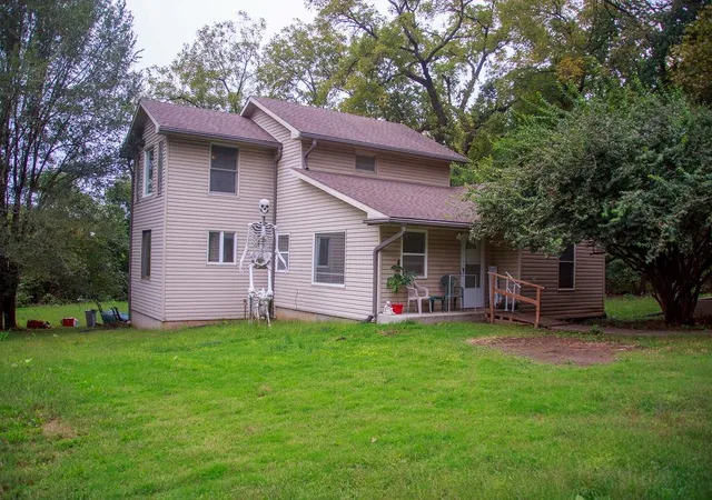 Single family home for sale at 1926 Garland St, Leavenworth, KS 66048 | MLS# 2634894